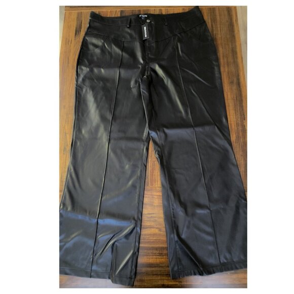 Women's Black Wide Leg Faux Leather Pants - Picture 5 of 10